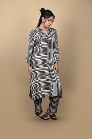 Modern Kurti Pant Set