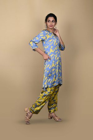 Satin kurta pant set with leaf print – Ivory by Radhika