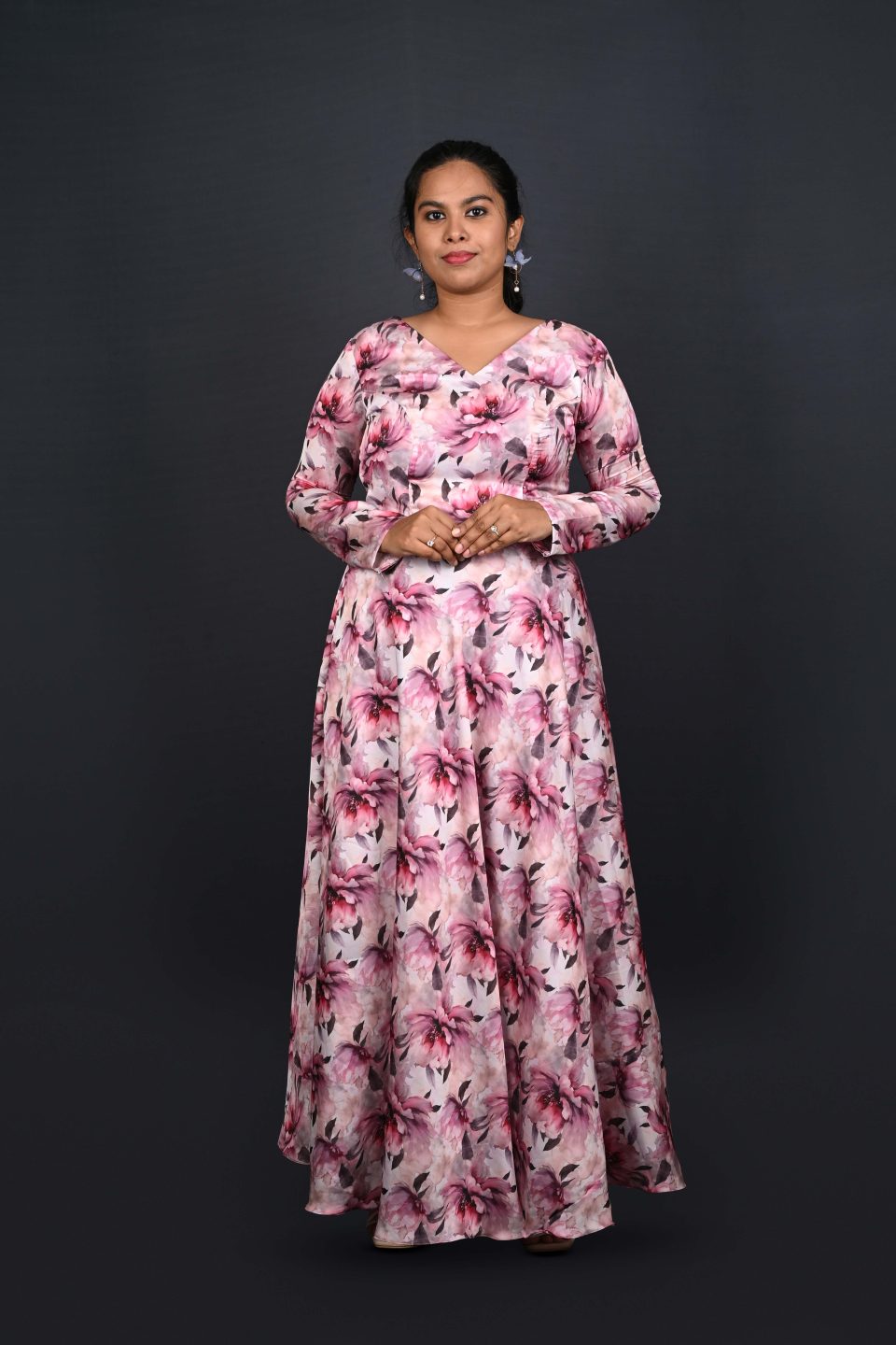 Mauve floral gown with sweetheart neckline – Ivory by Radhika