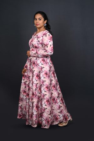 Flattering dresses for hourglass body type