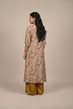 Indo-Fusion Ethnic Look