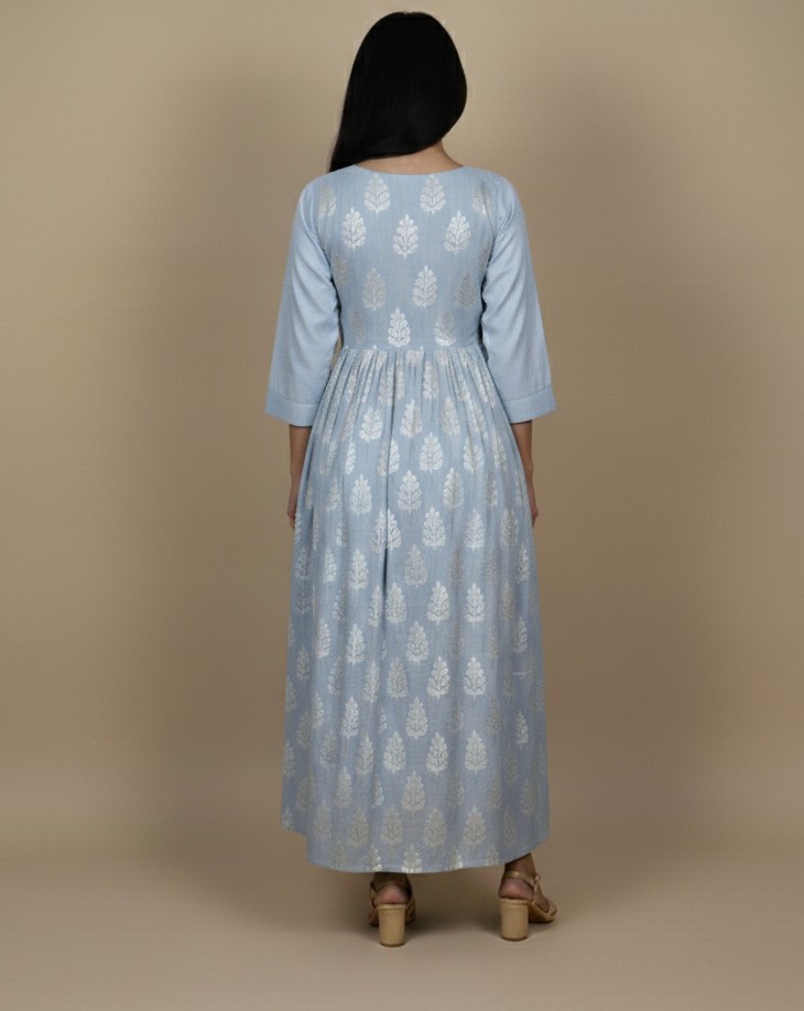 "Light blue printed cotton maxi dress for women with leaf motifs and 3/4 sleeves"