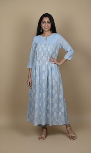 "Light blue printed cotton maxi dress for women with leaf motifs and 3/4 sleeves"