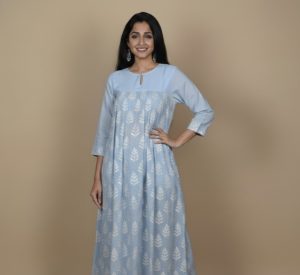 "Light blue printed cotton maxi dress for women with leaf motifs and 3/4 sleeves"