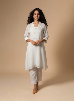 white textured cotton kurta set front view on model – Ivory by Radhika