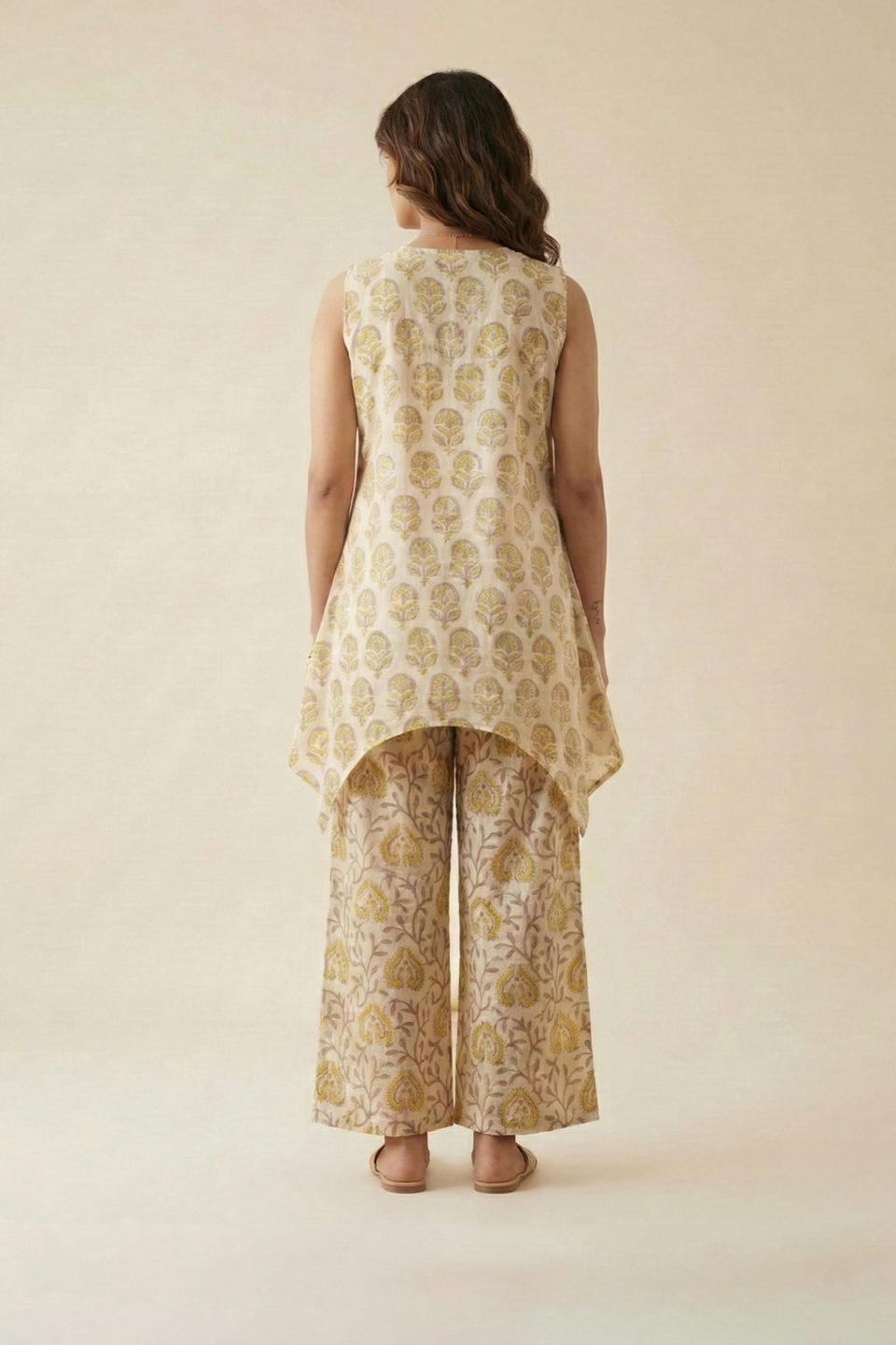 "Handblock cotton tunic set in yellow floral print"