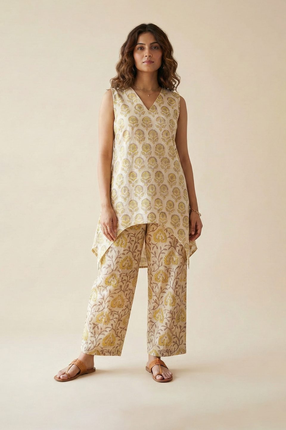 "Handblock cotton tunic set in yellow floral print"