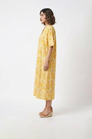 Yellow cotton midi dress with floral print and relaxed fit