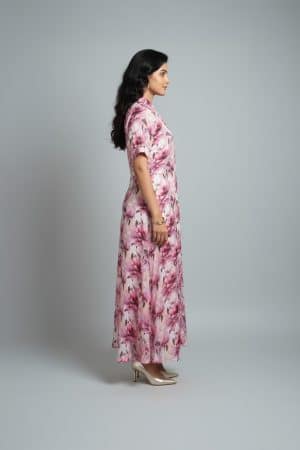 Pink floral printed kurta set for women with straight fit and short sleeves