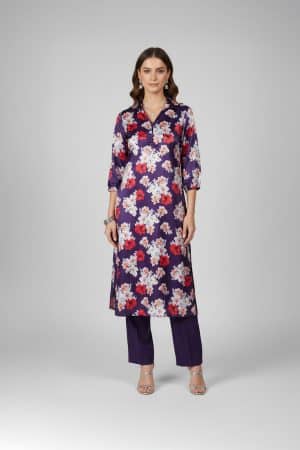 “Purple floral kurta set for women with V-neck and three-quarter sleeves”