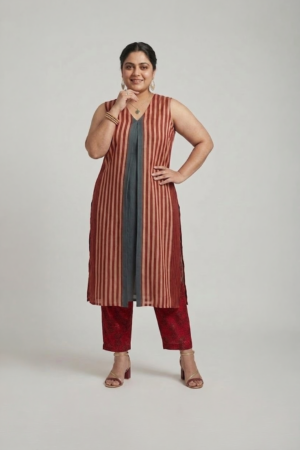 Striped kurti set for women with sleeveless kurta and straight pants